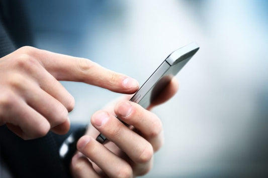 Smartphones: Η εξάρτηση οδηγεί στην επιστροφή των «χαζών» κινητών - Instaboost.gr